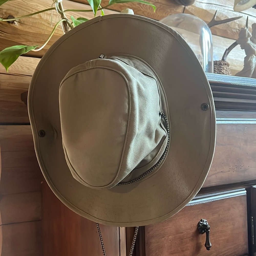 REI Khaki Explorer Hat/ Boonie Hat/ Outdoor Hat
